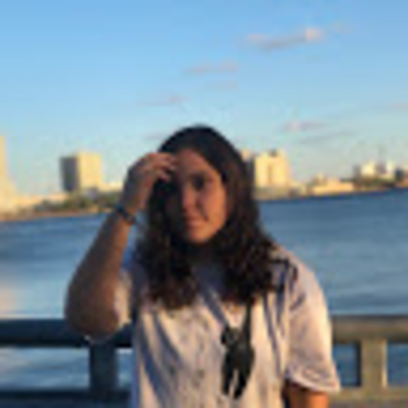 Meet your Posher, Tessa - Picture 1 of 1